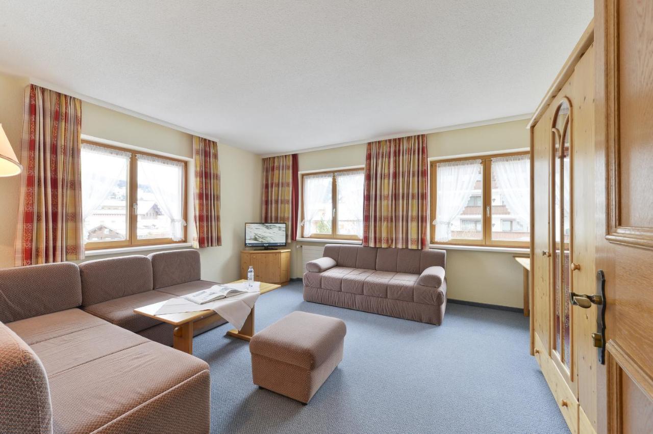 Haus Wallis Hotel Lech am Arlberg Szoba fotó