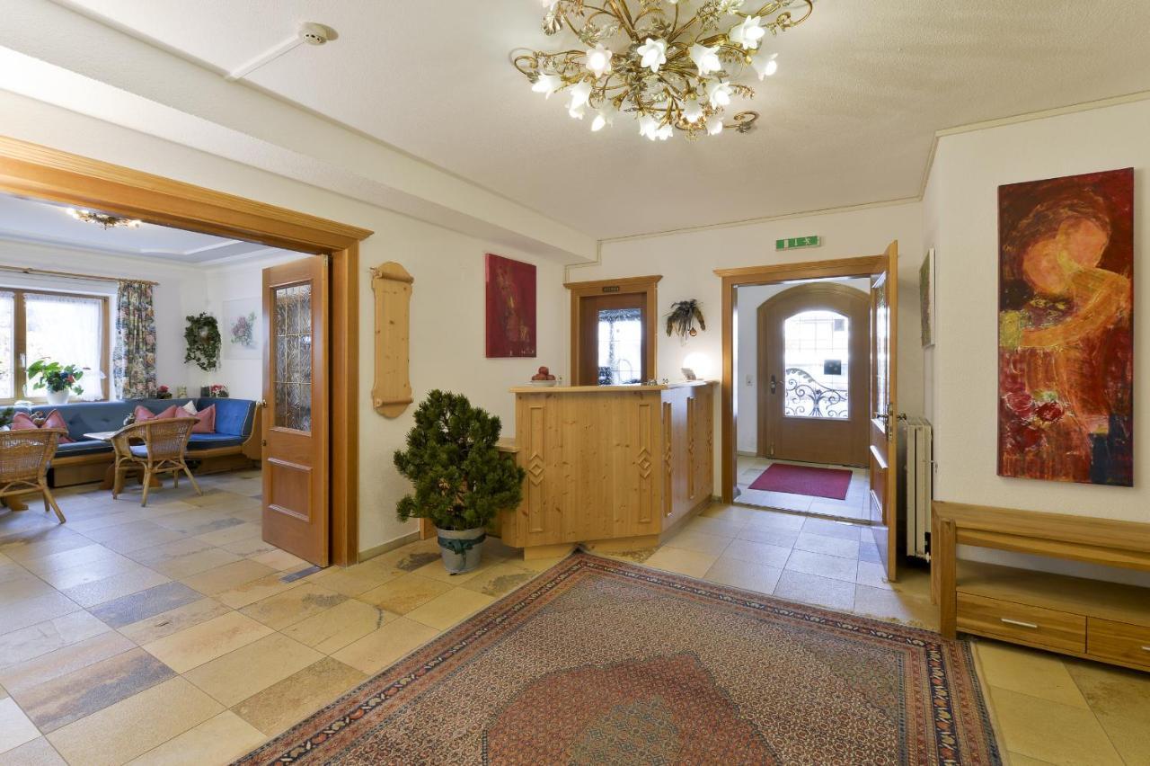 Haus Wallis Hotel Lech am Arlberg Szoba fotó