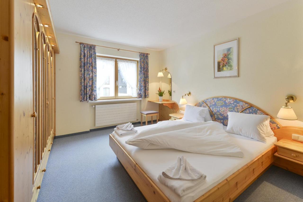 Haus Wallis Hotel Lech am Arlberg Szoba fotó