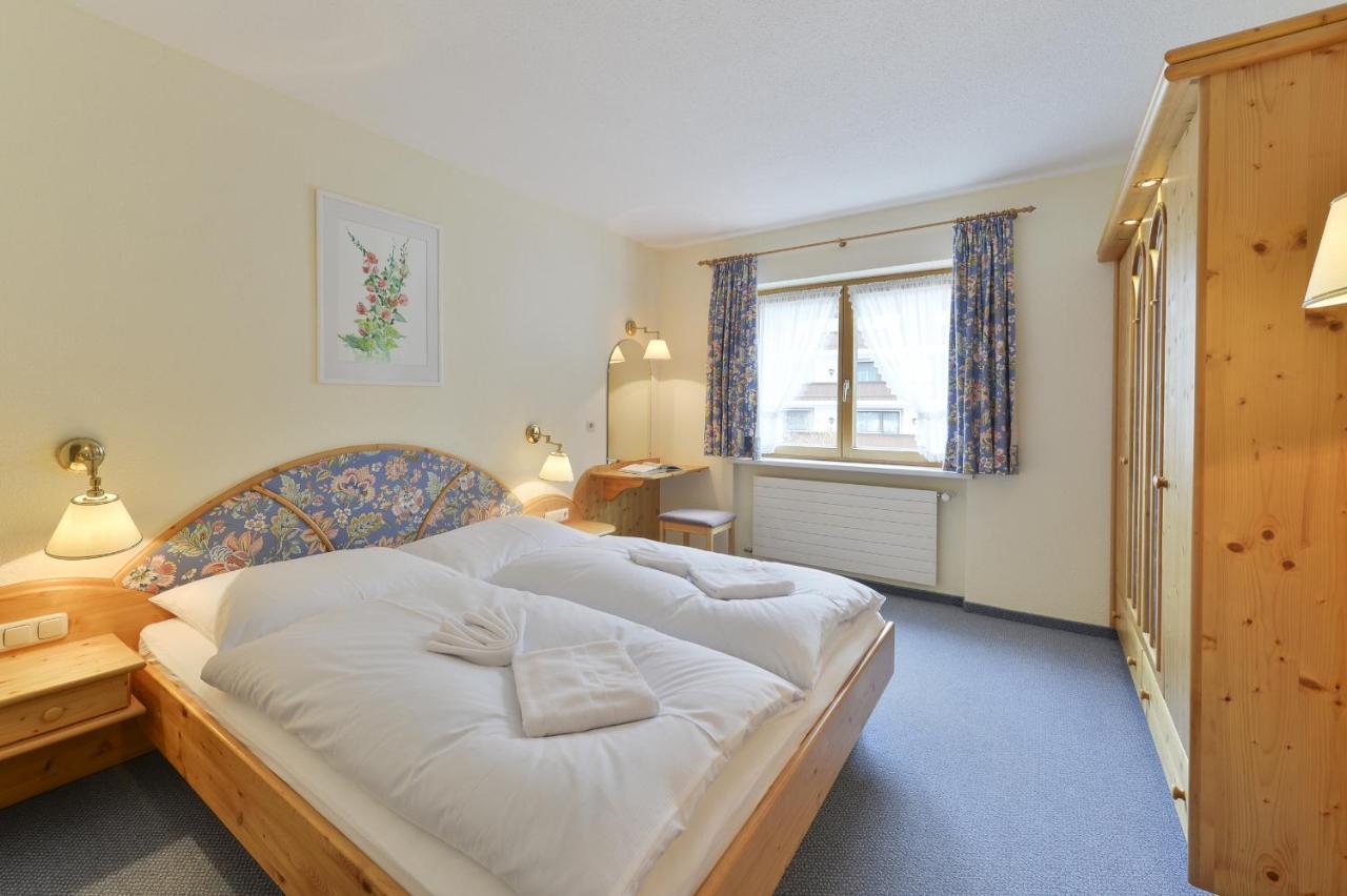 Haus Wallis Hotel Lech am Arlberg Szoba fotó