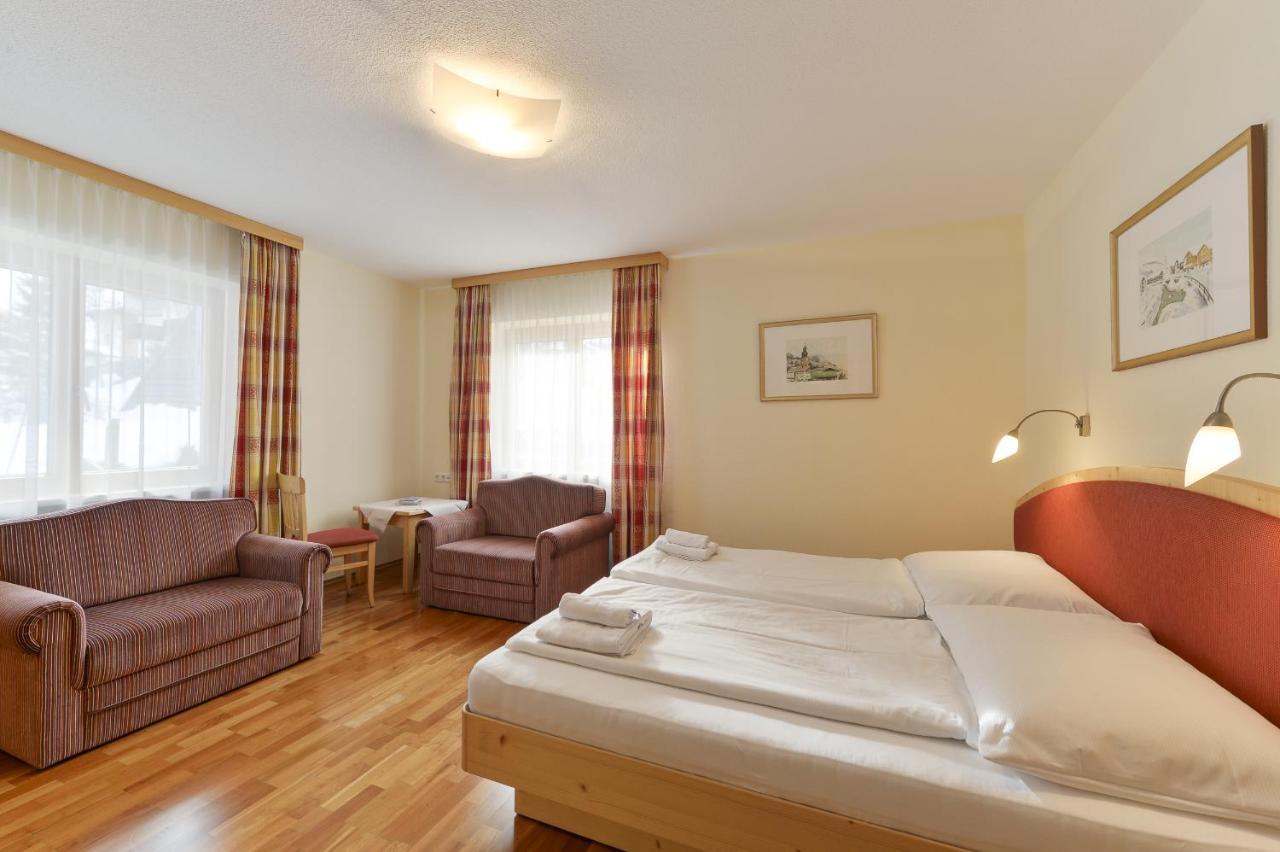 Haus Wallis Hotel Lech am Arlberg Szoba fotó